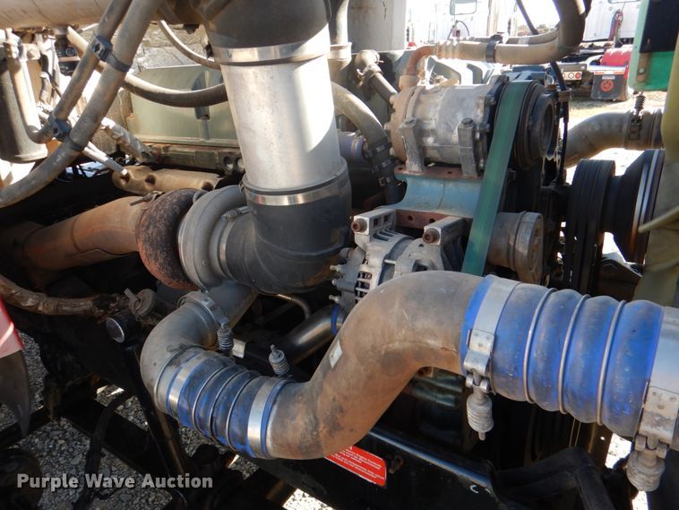 image for item JD9519 2016 Western Star 4900 SB  glider kit semi truck