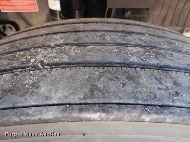 image for item JD9519 2016 Western Star 4900 SB  glider kit semi truck