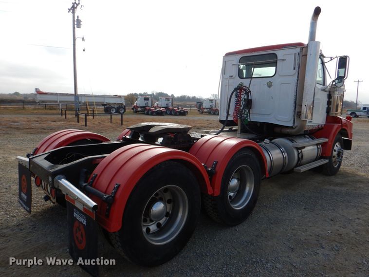 image for item JD9520 2016 Western Star 4900 SA  glider kit semi truck