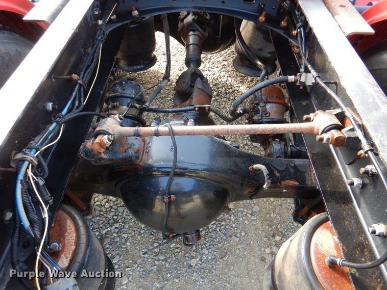 image for item JD9520 2016 Western Star 4900 SA  glider kit semi truck