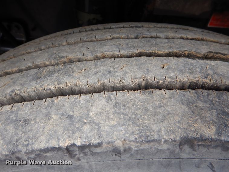 image for item JD9520 2016 Western Star 4900 SA  glider kit semi truck