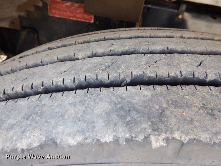 image for item JD9520 2016 Western Star 4900 SA  glider kit semi truck