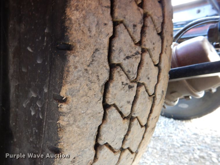 image for item JD9520 2016 Western Star 4900 SA  glider kit semi truck