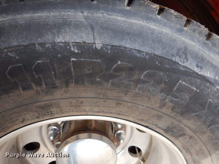 image for item JD9520 2016 Western Star 4900 SA  glider kit semi truck