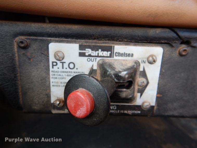 image for item JD9521 2016 Western Star 4900 SA  glider kit semi truck