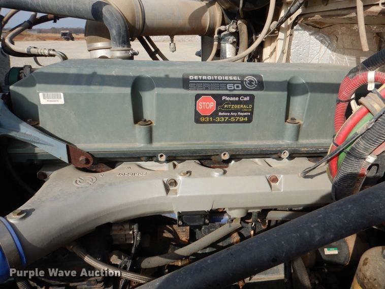 image for item JD9521 2016 Western Star 4900 SA  glider kit semi truck