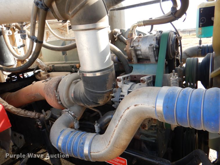 image for item JD9521 2016 Western Star 4900 SA  glider kit semi truck