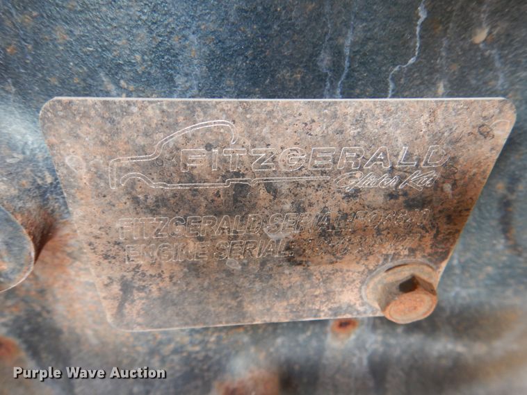 image for item JD9521 2016 Western Star 4900 SA  glider kit semi truck