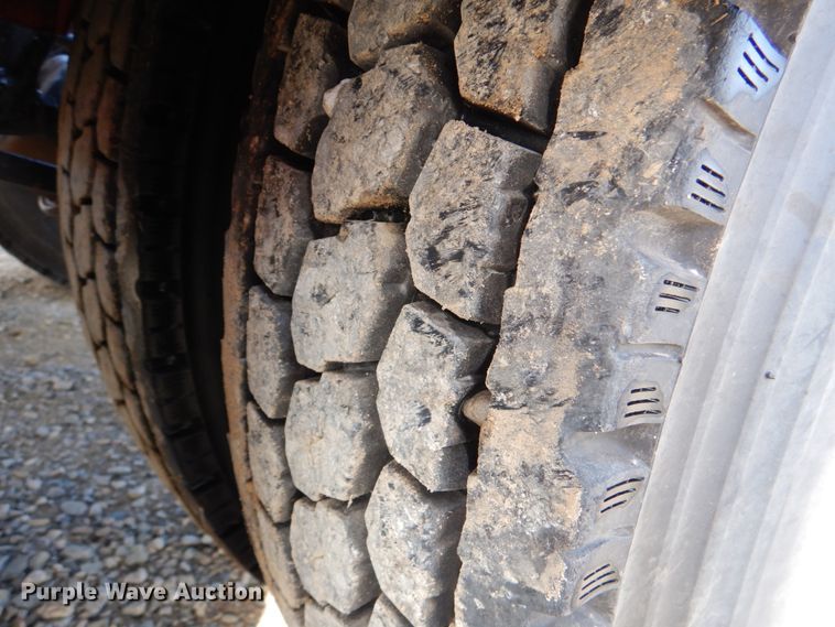 image for item JD9521 2016 Western Star 4900 SA  glider kit semi truck