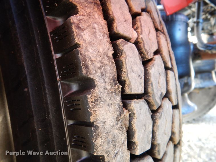 image for item JD9521 2016 Western Star 4900 SA  glider kit semi truck