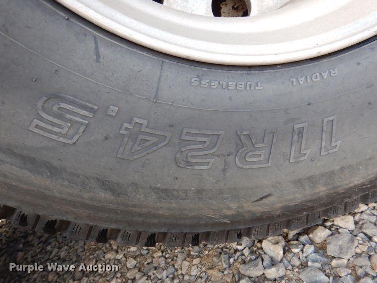 image for item JD9521 2016 Western Star 4900 SA  glider kit semi truck