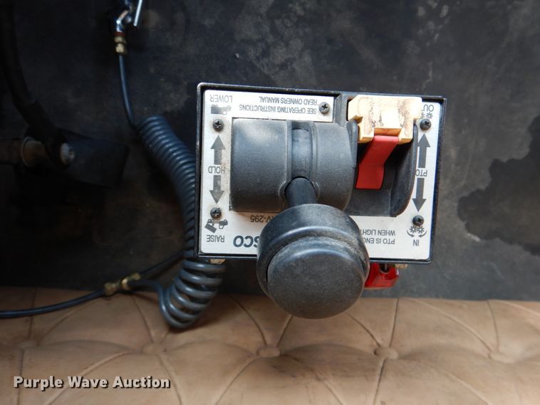 image for item JD9522 2016 Western Star 4900 SA  glider kit semi truck