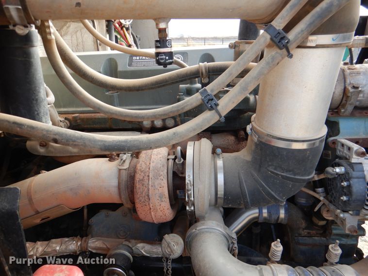 image for item JD9522 2016 Western Star 4900 SA  glider kit semi truck