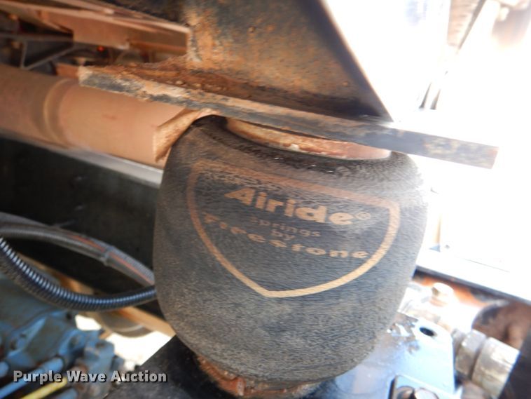 image for item JD9522 2016 Western Star 4900 SA  glider kit semi truck