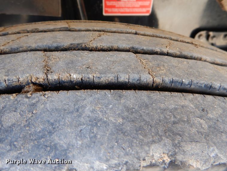 image for item JD9522 2016 Western Star 4900 SA  glider kit semi truck