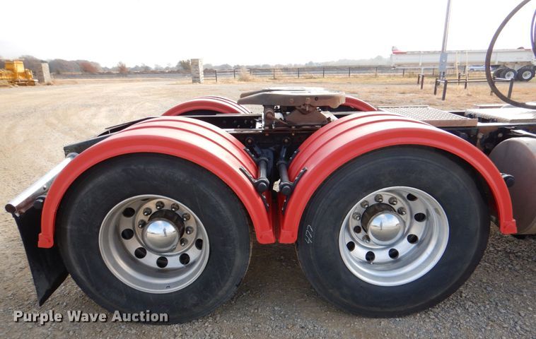 image for item JD9522 2016 Western Star 4900 SA  glider kit semi truck