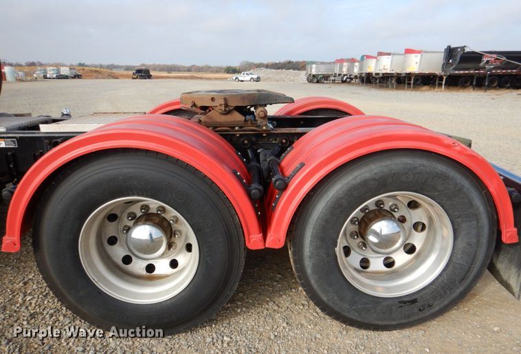 image for item JD9522 2016 Western Star 4900 SA  glider kit semi truck