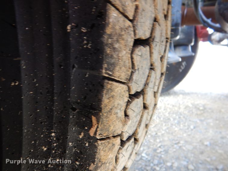 image for item JD9522 2016 Western Star 4900 SA  glider kit semi truck