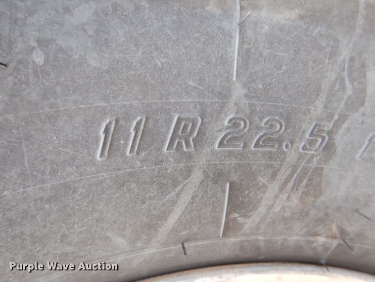 image for item JD9522 2016 Western Star 4900 SA  glider kit semi truck