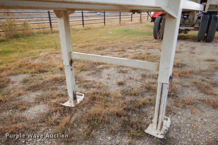 image for item JD9523 2016 Kalyn Siebert AL-3835  end dump trailer