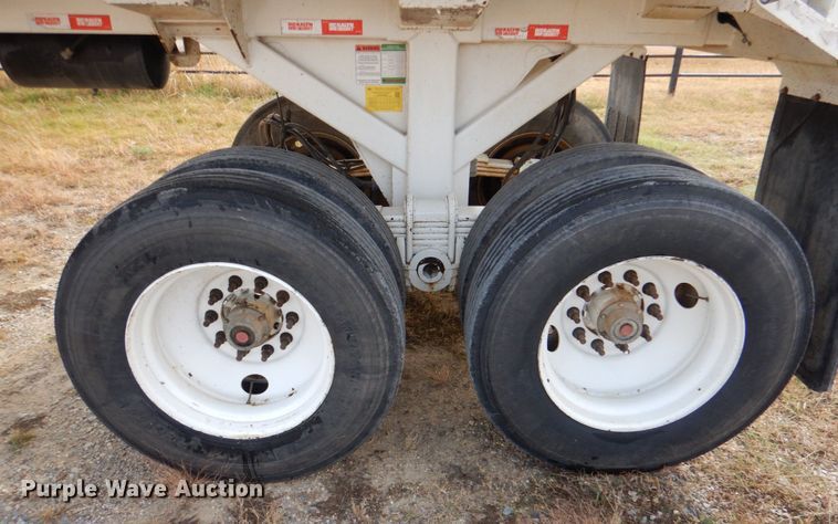 image for item JD9523 2016 Kalyn Siebert AL-3835  end dump trailer