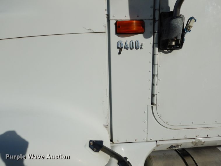 image for item JI9295 2005 International 9400i  semi truck