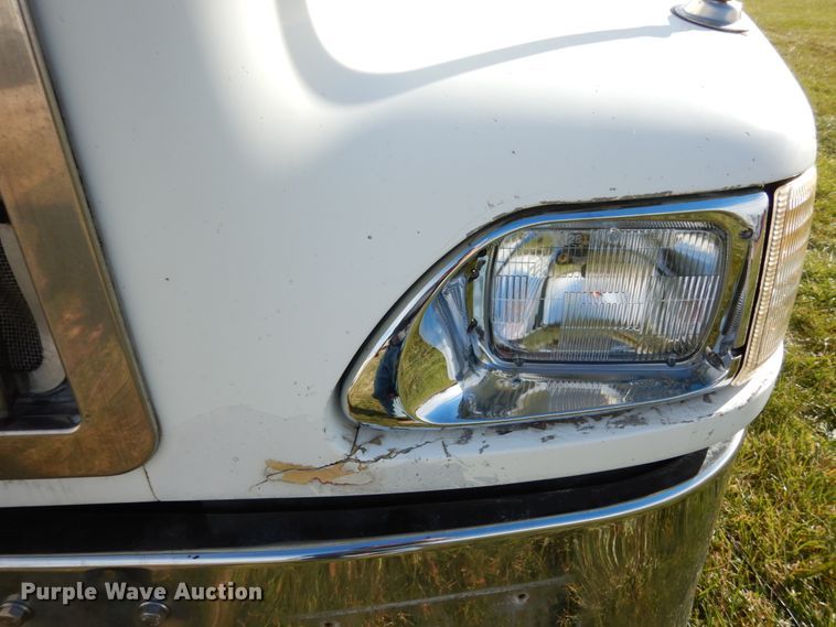 image for item JI9295 2005 International 9400i  semi truck