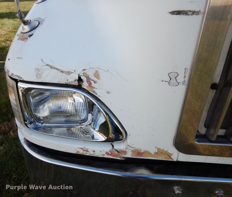 image for item JI9295 2005 International 9400i  semi truck