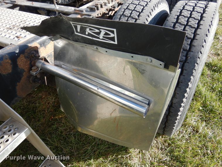 image for item JI9295 2005 International 9400i  semi truck