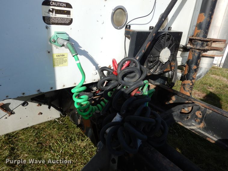 image for item JI9295 2005 International 9400i  semi truck