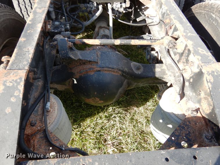 image for item JI9295 2005 International 9400i  semi truck