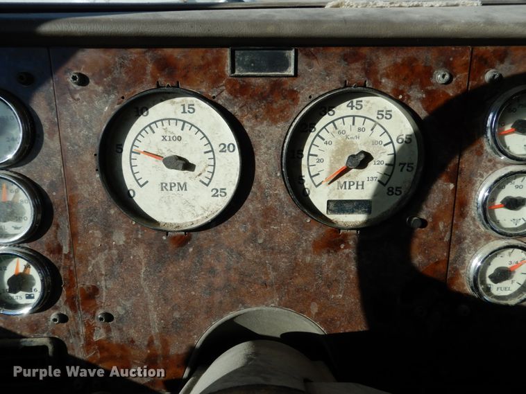 image for item JI9295 2005 International 9400i  semi truck