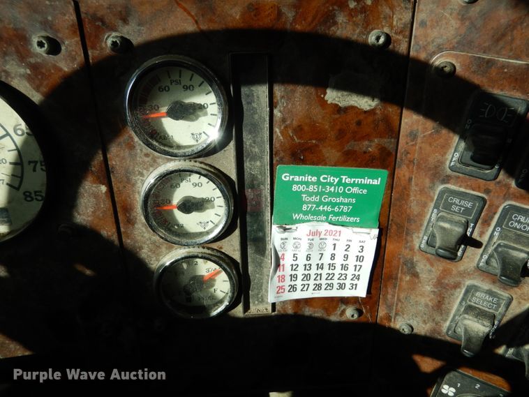 image for item JI9295 2005 International 9400i  semi truck