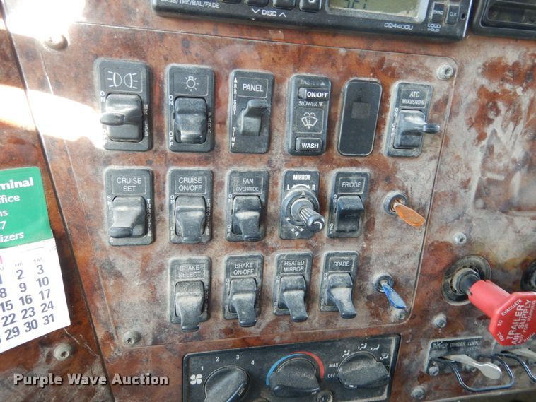 image for item JI9295 2005 International 9400i  semi truck