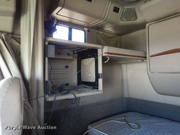 image for item JI9295 2005 International 9400i  semi truck