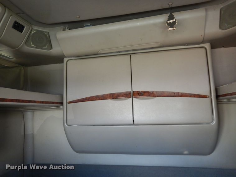 image for item JI9295 2005 International 9400i  semi truck