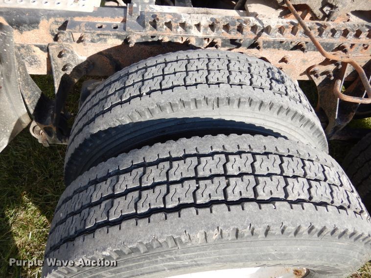 image for item JI9295 2005 International 9400i  semi truck