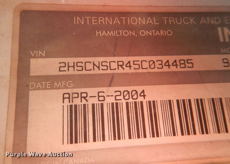 image for item JI9295 2005 International 9400i  semi truck
