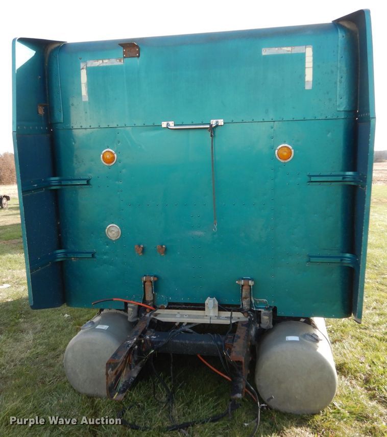 image for item JI9296 1998 Peterbilt 379  semi truck