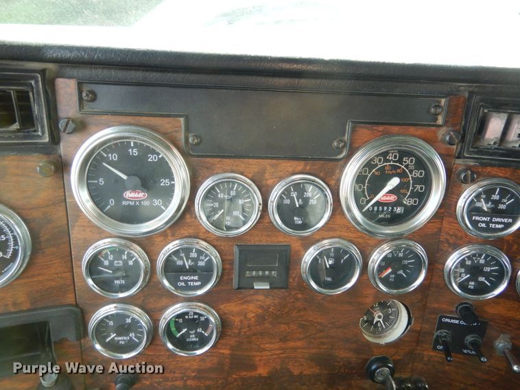 image for item JI9296 1998 Peterbilt 379  semi truck