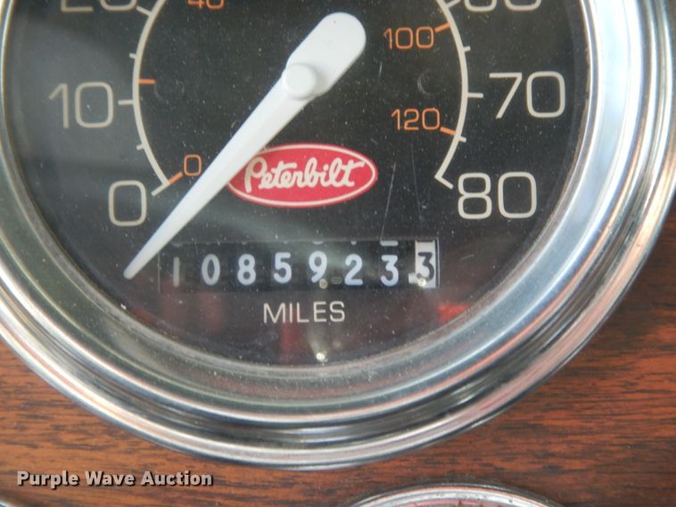 image for item JI9296 1998 Peterbilt 379  semi truck