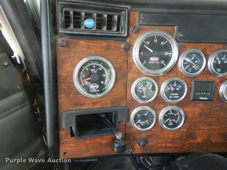 image for item JI9296 1998 Peterbilt 379  semi truck