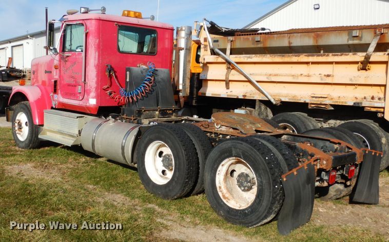 image for item JI9297 1997 International 9300  semi truck