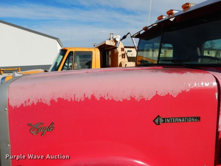 image for item JI9297 1997 International 9300  semi truck