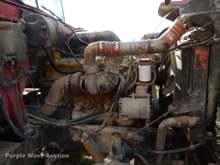 image for item JI9297 1997 International 9300  semi truck