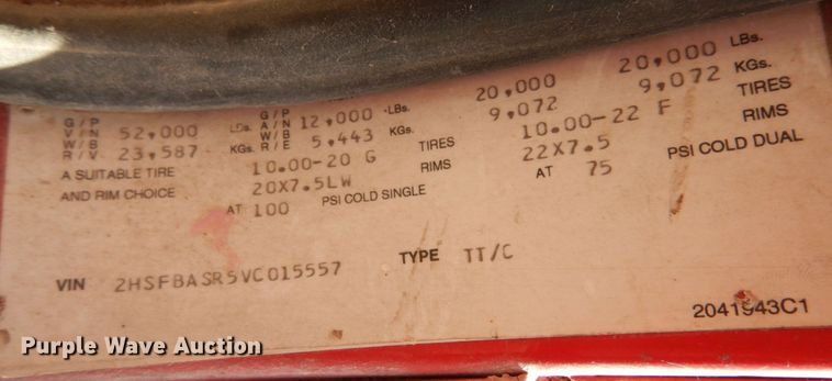 image for item JI9297 1997 International 9300  semi truck