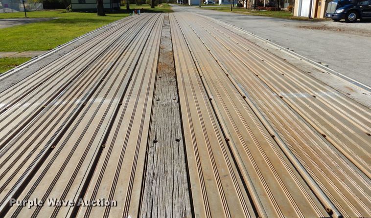 image for item JI9314 2006 Manac AAF-48  flatbed trailer