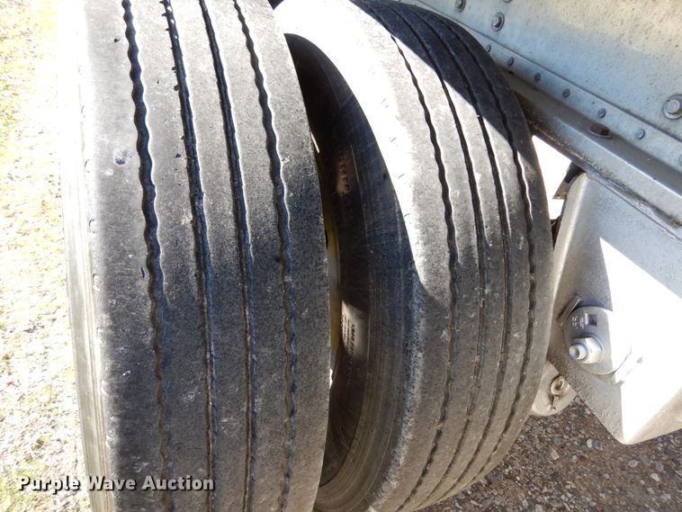 image for item JI9314 2006 Manac AAF-48  flatbed trailer