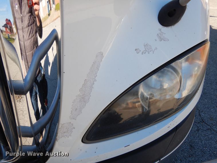 image for item JI9315 2013 International ProStar  semi truck