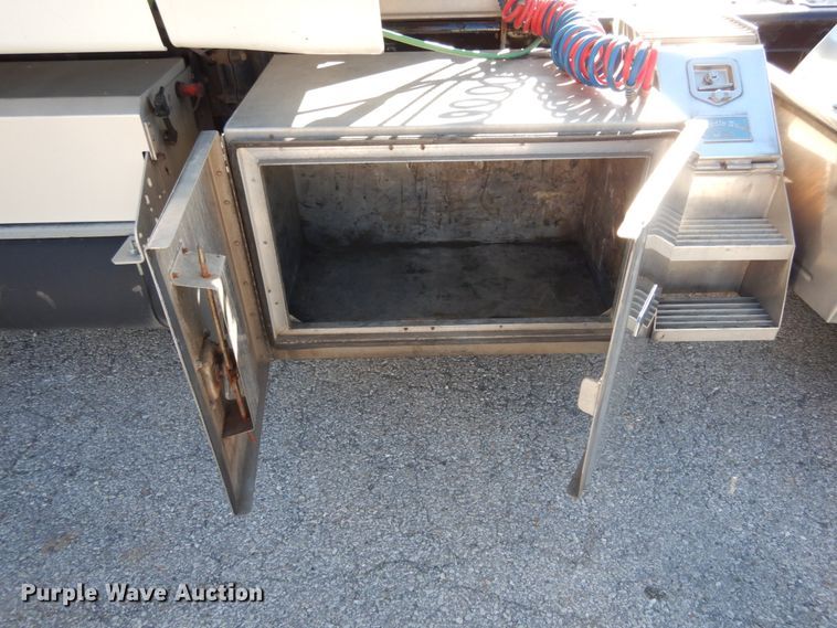 image for item JI9315 2013 International ProStar  semi truck